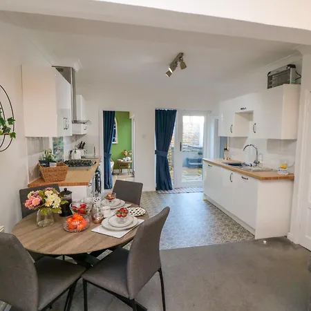 The Old Chapel * 斯卡伯勒